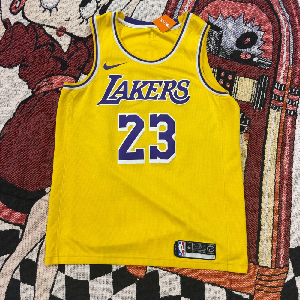 Nike Los Angeles Lakers LeBron James 23 Swingman Jersey Yellow Mens 48 Large